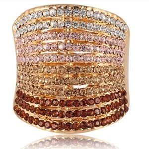💥🎉HOST PICK🎉 💥18k Rose Gold Crystal Paved Ring